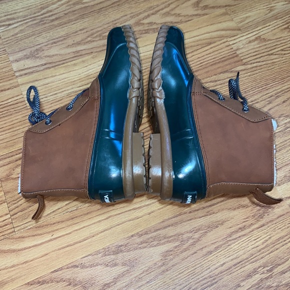 NAUTICA Cedar Duckboots 9 - Picture 3 of 8